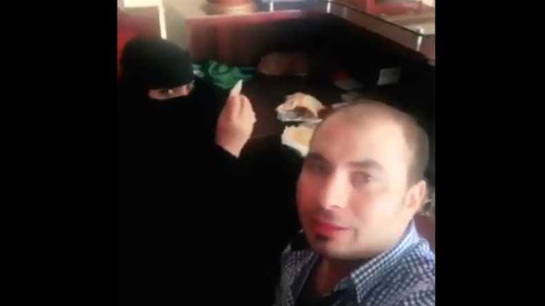 Saudi-Arabien: Mann frühstückt gemeinsam mit Frau und wird festgenommen