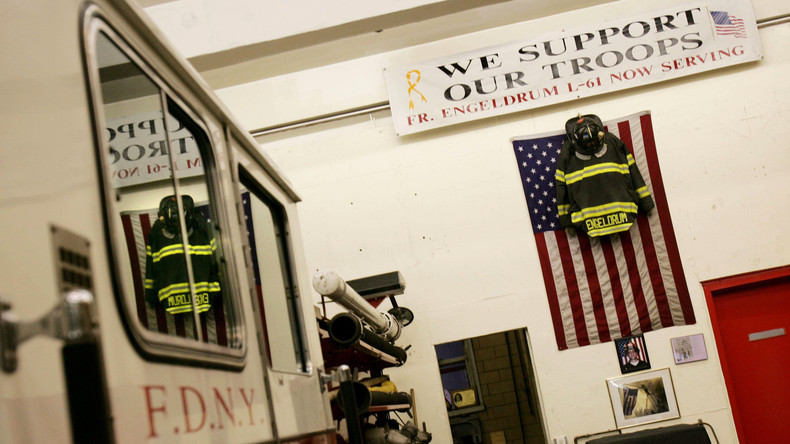 9/11-Jahrestag: Wandgemälde von Feuerwehrmann in New York enthüllt