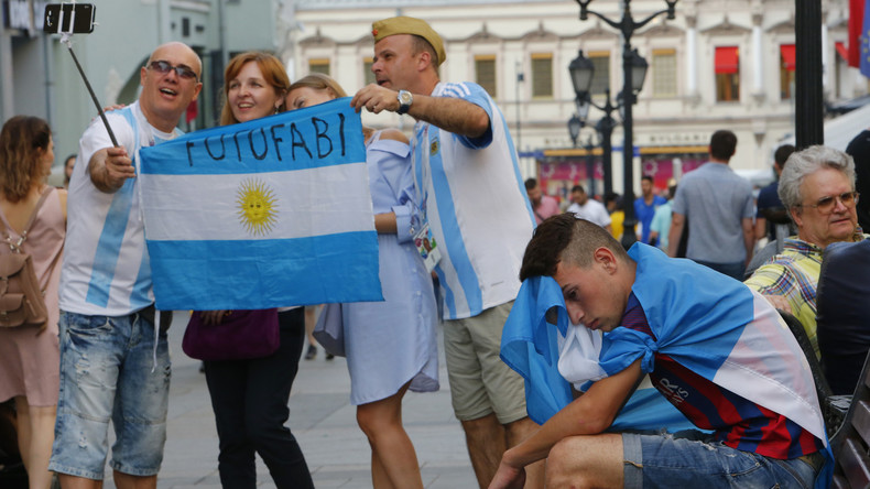 Missachtung von Frauen und Moslems: Strafe für Argentinier wegen obszönem Verhalten bei Fußball-WM
