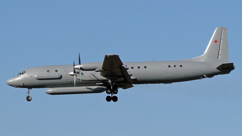 Nach Raketenangriff auf Latakia: Russisches Militärflugzeug mit 14 Menschen an Bord vermisst