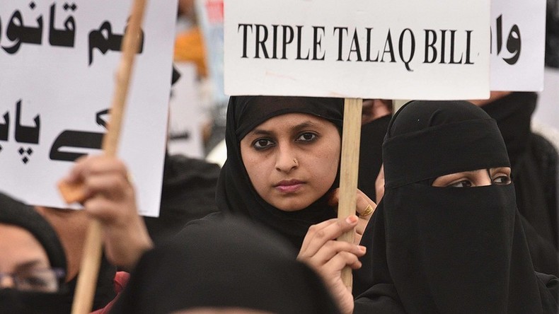 Indien bestraft muslimische Talaq-Scheidung mit bis zu drei Jahren Haft