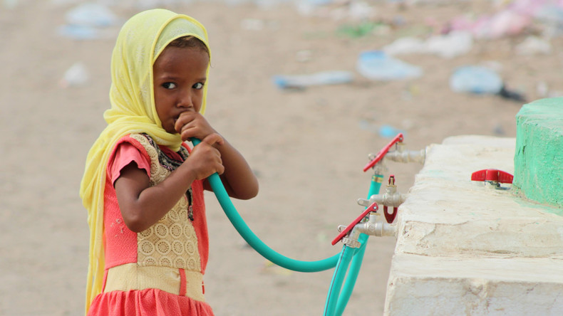 Drei Jahre Krieg im Jemen: Schulbeginn, Hungersnot, Vertreibung und Kraftstoffknappheit