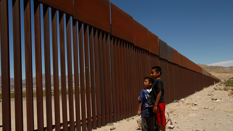 Irrsinn oder Geschäftsidee? Trump schlägt Anti-Migrations-Mauer durch die Sahara vor