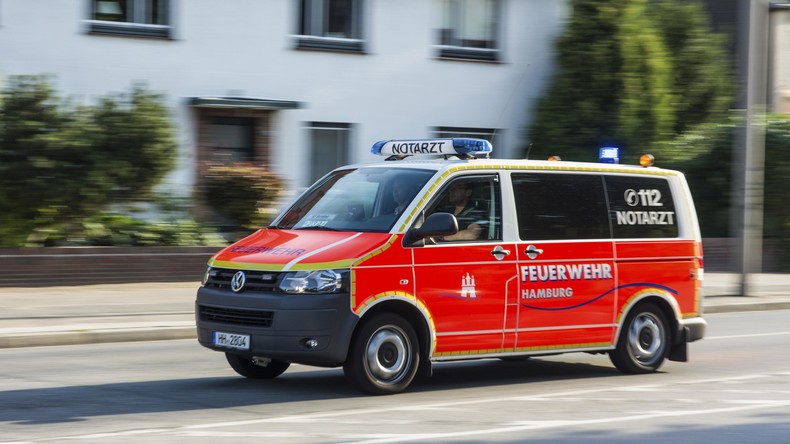 Hamburg: Psychisch Kranker zündet drei Behördenmitarbeiter an – ein Toter