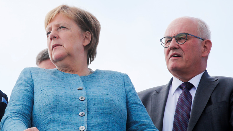 Machtkampf um CDU/CSU-Fraktionsvorsitz - Merkel und ihr Wunschkandidat Kauder verlieren an Rückhalt