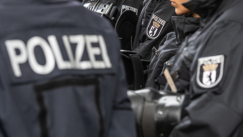 Polizei sucht in Deutschland nach Hunderten Islamisten 