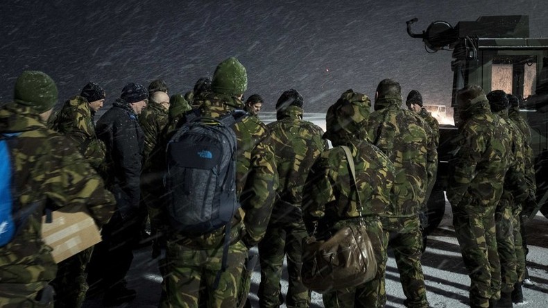 Sehr Kalter Krieg: Holländische Soldaten müssen warme Unterwäsche für NATO-Manöver selbst kaufen