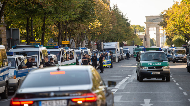 Höchste Sicherheitsstufe in Berlin wegen Erdoğan: Aufregung  um verschwundenen Streifenwagen 