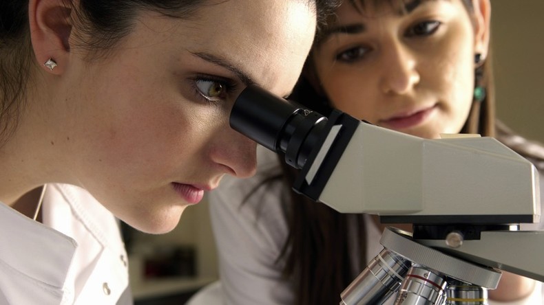 "Männer haben Physik erfunden": Forscher stellt Rolle von Frauen in Wissenschaft infrage