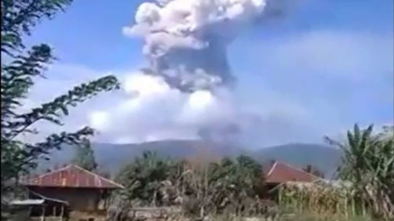 Indonesien: Vulkanausbruch auf der vom Erdbeben und Tsunami heimgesuchten Insel Sulawesi
