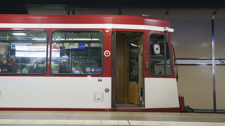 Peinliche Panne bei Testfahrt: Düsseldorfer Züge zu breit für U-Bahnhöfe in Duisburg