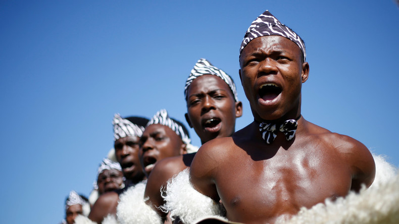 Südafrikas Zulu schließen sich weißen Farmern im Kampf gegen Beschlagnahmung von Land an
