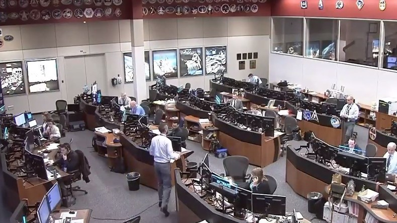 Live vom NASA-Kontrollzentrum nach Sojus-Notlandung des ISS-Teams in Kasachstan