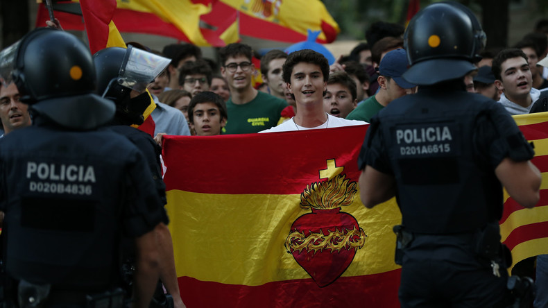 Live ab 12 Uhr: Tausende demonstrieren in Barcelona für die Einheit Spaniens  