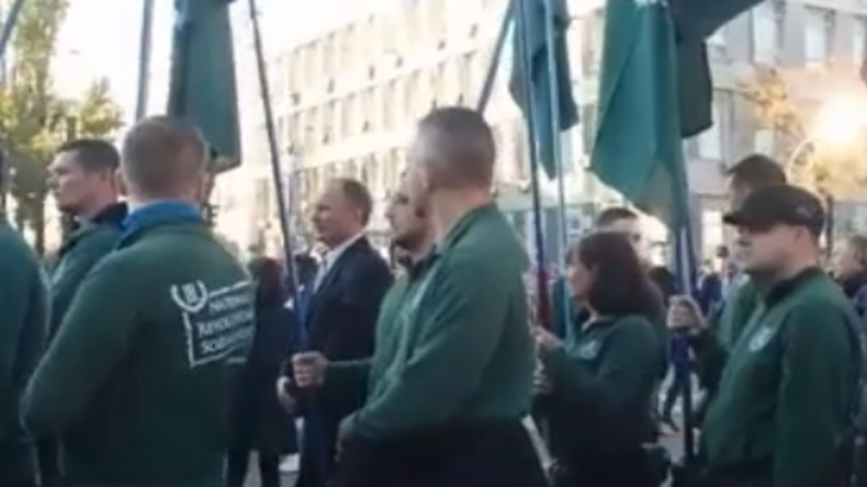 Deutsche Rechtsradikale marschieren in Kiew