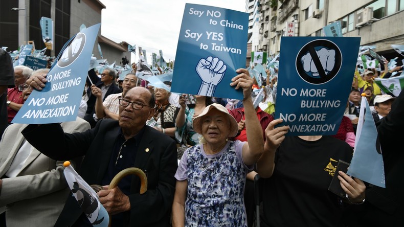 Taiwanesische Demonstrationen für formelle Unabhängigkeit erhöhen Spannungen mit China