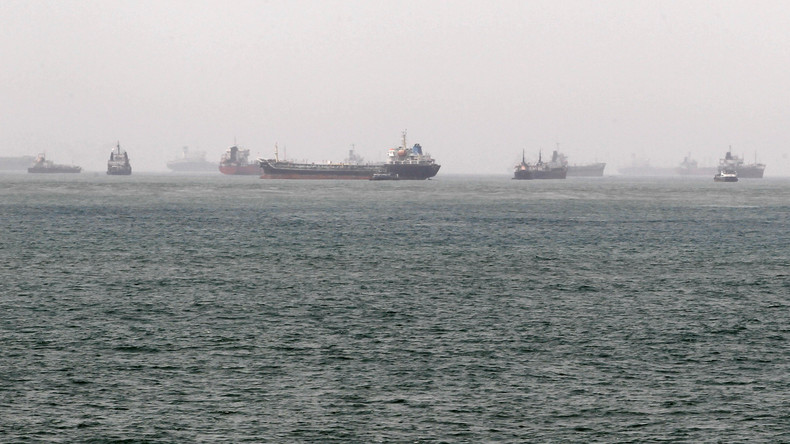 Elf Seeleute nach Piraten-Angriff auf Frachter vermisst 