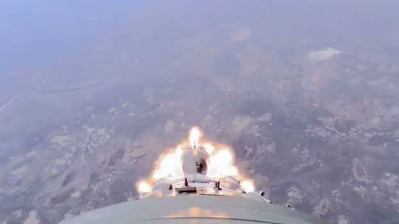 Außenbord-Perspektive: Roskosmos veröffentlicht Video von Sojus-Raketen-Havarie