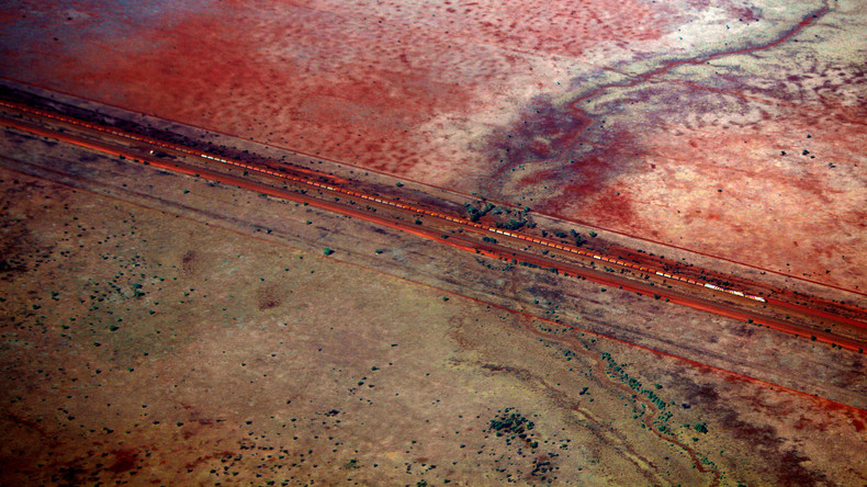 Geisterzug rollt ohne Lokführer 92 Kilometer durch australische Wüste – kontrollierte Entgleisung 