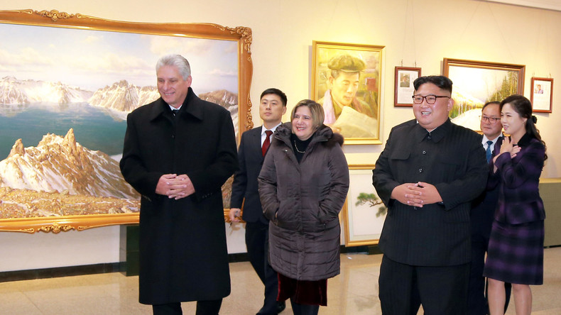 Kim Jong-un bekommt sein erstes offizielles Porträt gemalt