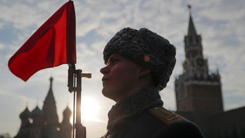LIVE: Militärparade auf dem Roten Platz in Moskau in Gedenken an historische Parade von 1941