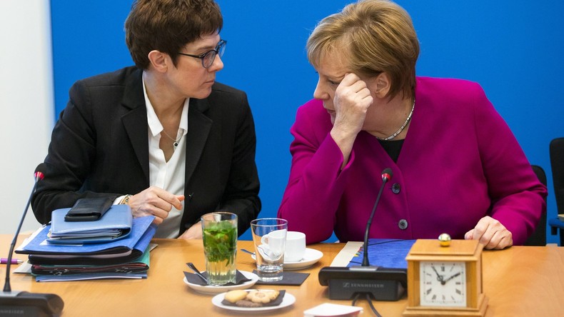 Kramp-Karrenbauer will sich zur Kandidatur äußern - NRW-CDU legt sich nicht fest 