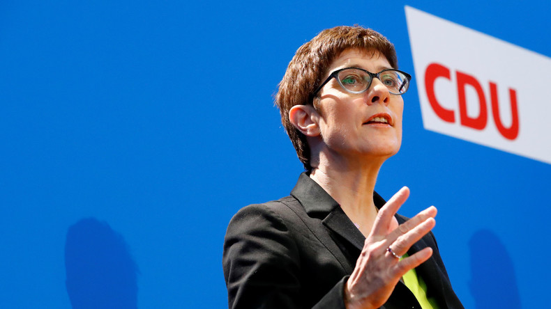 Annegret Kramp-Karrenbauer verkündet Kandidatur für CDU-Parteivorsitz (Video)