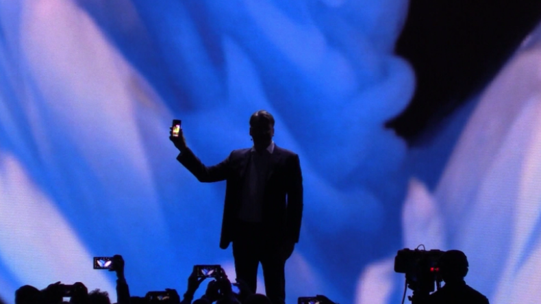 "Grundlage für das Smartphone von Morgen" - Samsung präsentiert faltbares Handy 