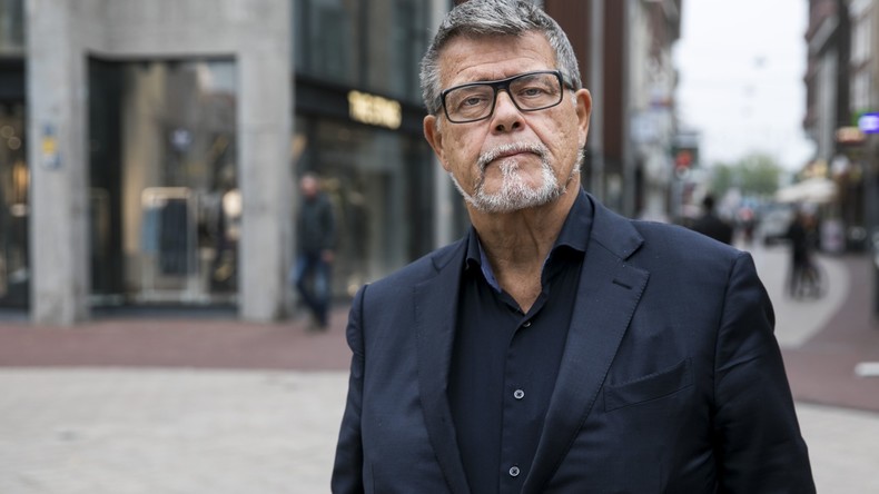 69-jähriger Niederländer klagt, um wieder 49 zu sein (Video)
