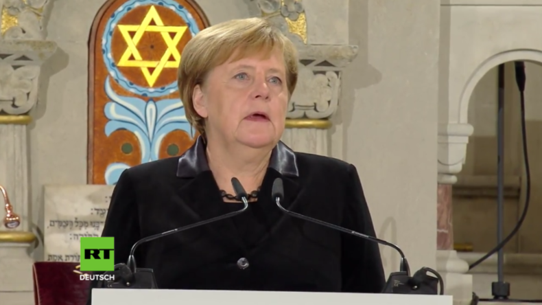 Deutschland: Merkel besucht die Gedenkfeier zur Kristallnacht in Berliner Synagoge