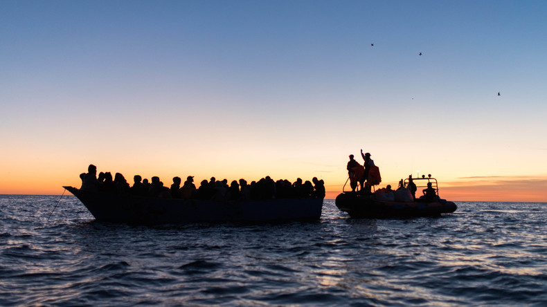 Boot mit 15 Migranten sinkt vor türkischer Ägäis-Küste 