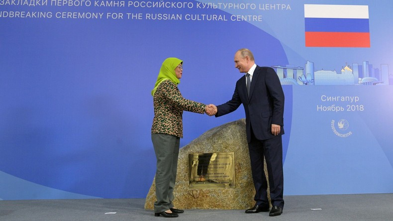 Putin legt in Singapur Grundstein des russischen Kulturzentrums 