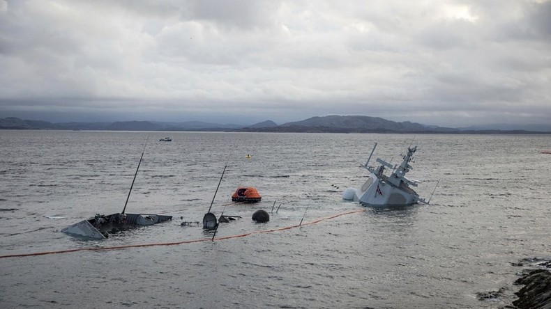 NATO-Manöver Trident Juncture: Mit Öltanker kollidierte norwegische Fregatte versinkt im Fjord