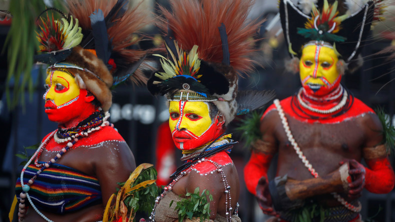 APEC-Gipfel in Papua-Neuguinea: Traditionelle Tänzer begrüßen chinesischen Präsidenten Xi Jinping