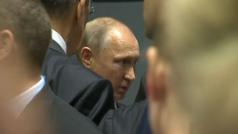 Singapur: Putin spricht mit Pence und Bolton auf dem Ostasien-Gipfel