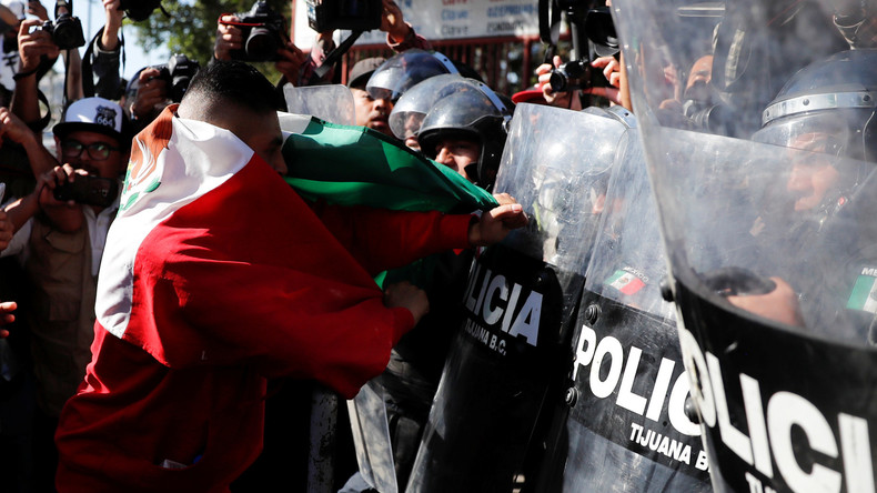 "Nicht noch mehr Karawanen!": Hunderte Mexikaner protestieren gegen Migranten aus Mittelamerika 