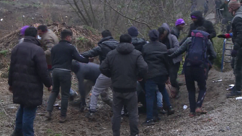 Auf dem Weg in die EU: Massenschlägerei zwischen Migranten an bosnisch-kroatischer Grenze