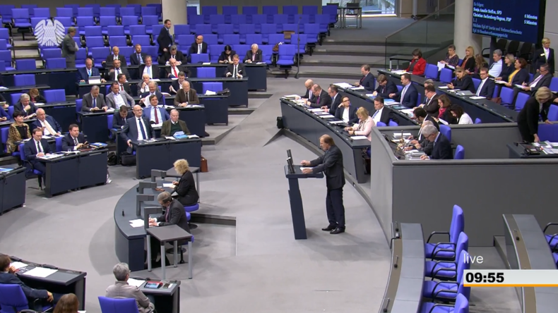 AfD im Bundestag zum UN-Migrationspakt: "Sie bewegen sich im Eiltempo in Richtung Totalitarismus!"