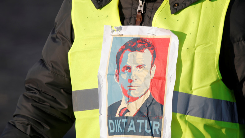 Mann mit "Gelber Weste" und Sprengstoff stellt sich Frankreichs Polizei