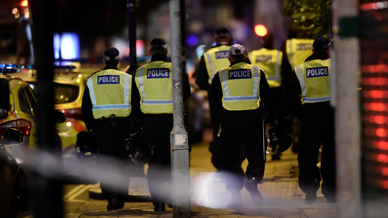 Gegen Personalmangel bei britischer Polizei: Künstliche Intelligenz soll Täter ausfindig machen 