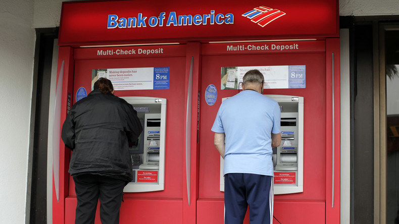 Geldautomat gibt 100- statt 20-Dollar-Scheine aus: Bank erlaubt Kunden, Geld zu behalten