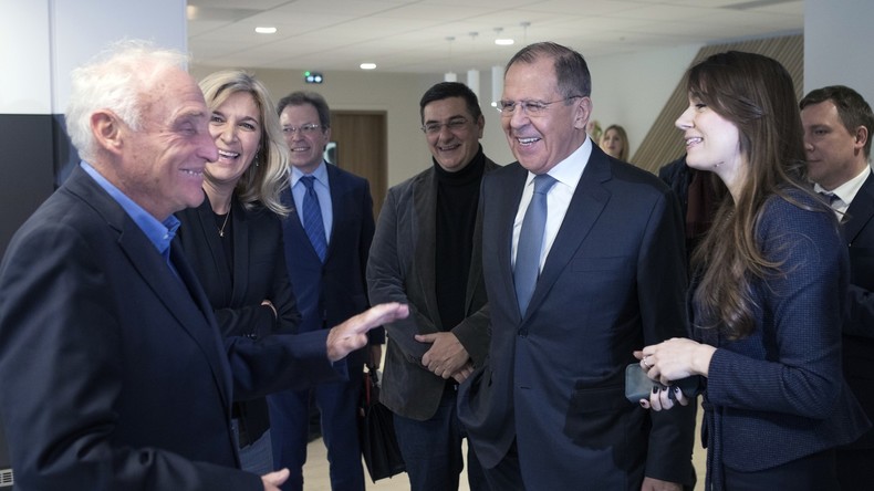 Russlands Außenminister Lawrow besucht RT France in Paris