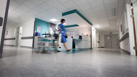 Krankenhauspersonal verwechselt Reinigungsmittel mit Kochsalzlösung – Mann stirbt nach Lungencheck