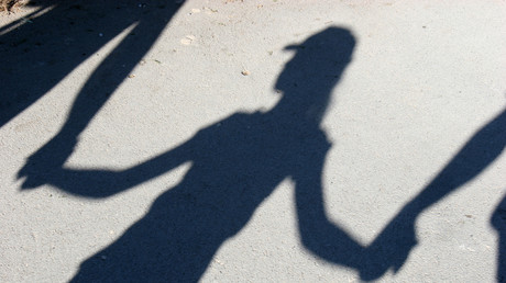 Britische Sozialarbeiter schlagen inhaftiertem Vergewaltiger vor, Kind seines Opfers zu treffen