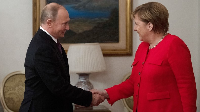 G20-Gipfel in Buenos Aires: Treffen zwischen Kanzlerin Merkel und Russlands Präsident Putin