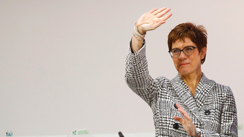 Live-Ticker zum CDU-Bundesparteitag: Kramp-Karrenbauer löst Merkel als Parteivorsitzende ab