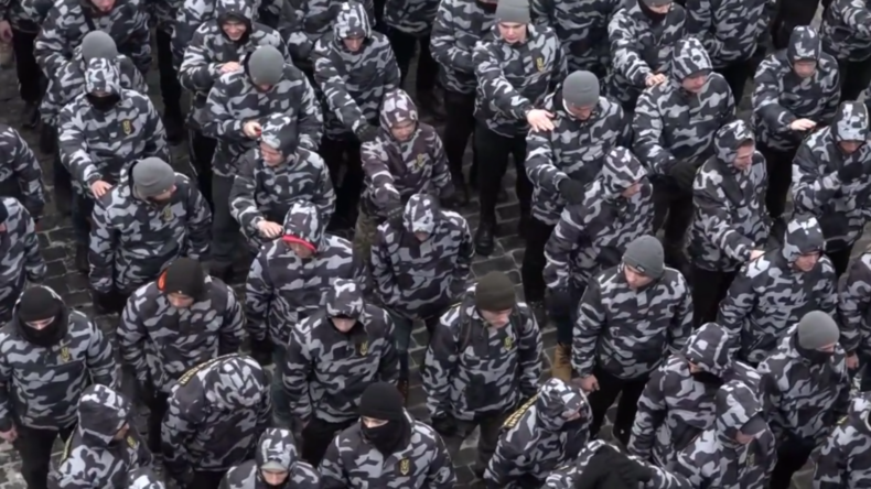 Ukraine: Nationalkorps fordert Abbruch der diplomatischen Beziehungen zu Russland