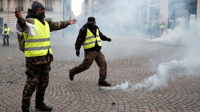 Live-Updates aus Paris: Zusammenstöße zwischen Gelbwesten und Polizei
