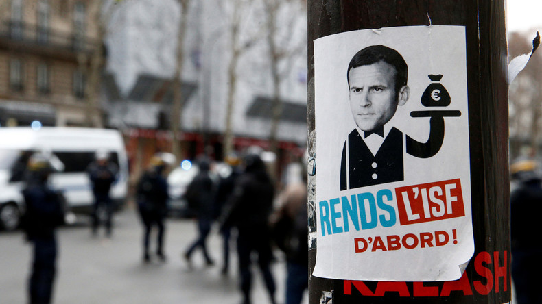LIVE: Der französische Präsident Emmanuel Macron spricht über die #Gelbwesten-Proteste