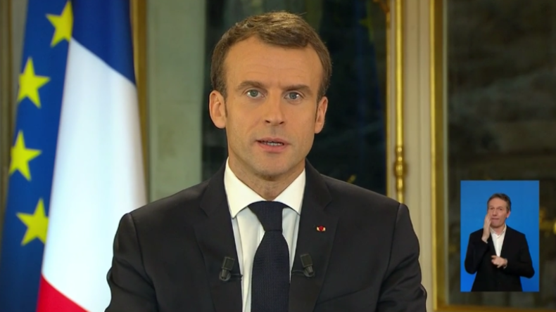 Macron hält TV-Ansprache nach Protesten der Gelbwesten und bringt Steuergeschenke mit